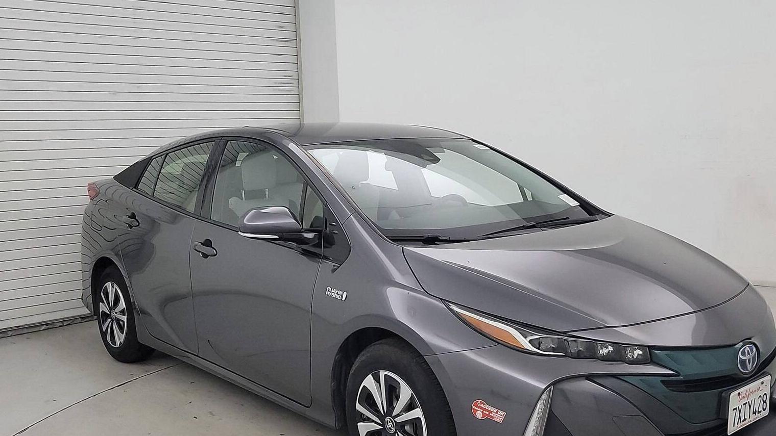 TOYOTA PRIUS PRIME 2017 JTDKARFP1H3017432 image